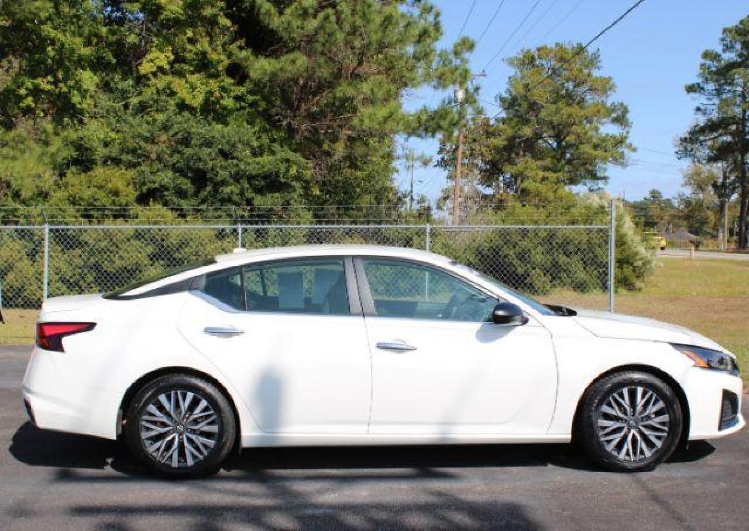 2024 Nissan Altima 2.5 SV (1N4BL4DV3RN) with an 2.5L L4 DOHC 16V engine, Continuously Variable Transmission transmission, located at 3598 James B White Hwy South, Whiteville, NC, 28472, (910) 642-3196, 34.294846, -78.732613 - 2024 Nissan Altima 2.5 SV - Photo#1