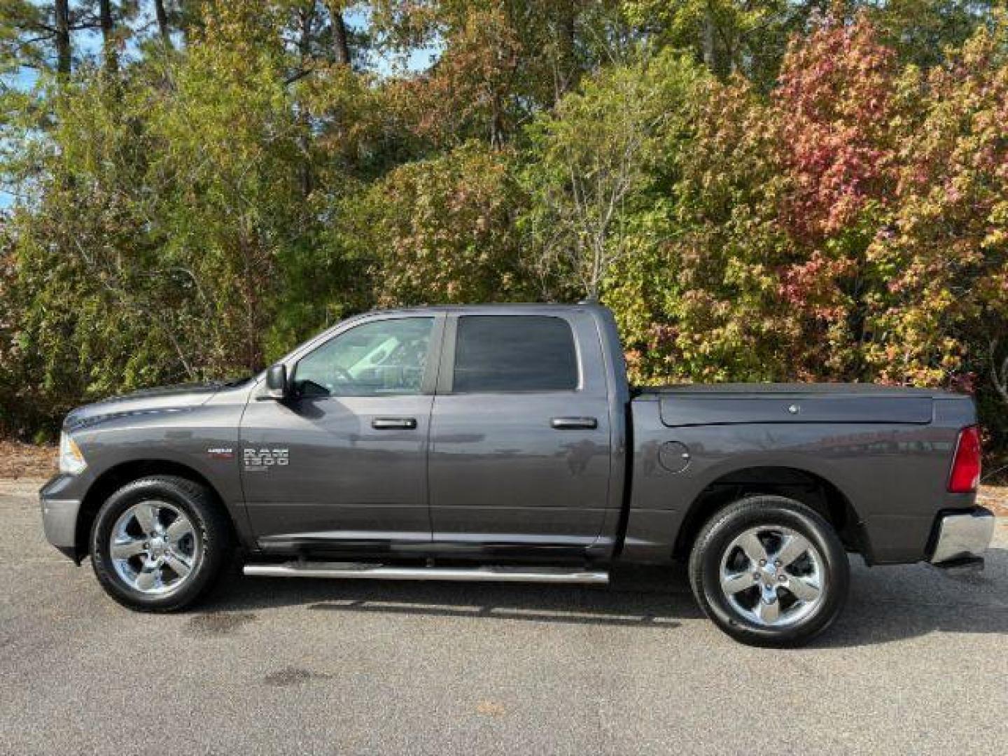 2019 /Black/Diesel Gray, cloth RAM 1500 Classic Tradesman Crew Cab SWB 4WD (1C6RR7LT2KS) with an 5.7L V8 OHV 16V engine, 8-Speed Automatic transmission, located at 2761 East Hwy 501, Conway, SC, 29526, (843) 331-1151, 33.781528, -78.989883 - 2019 RAM 1500 Classic Tradesman Crew Cab SWB 4WD - Photo#1