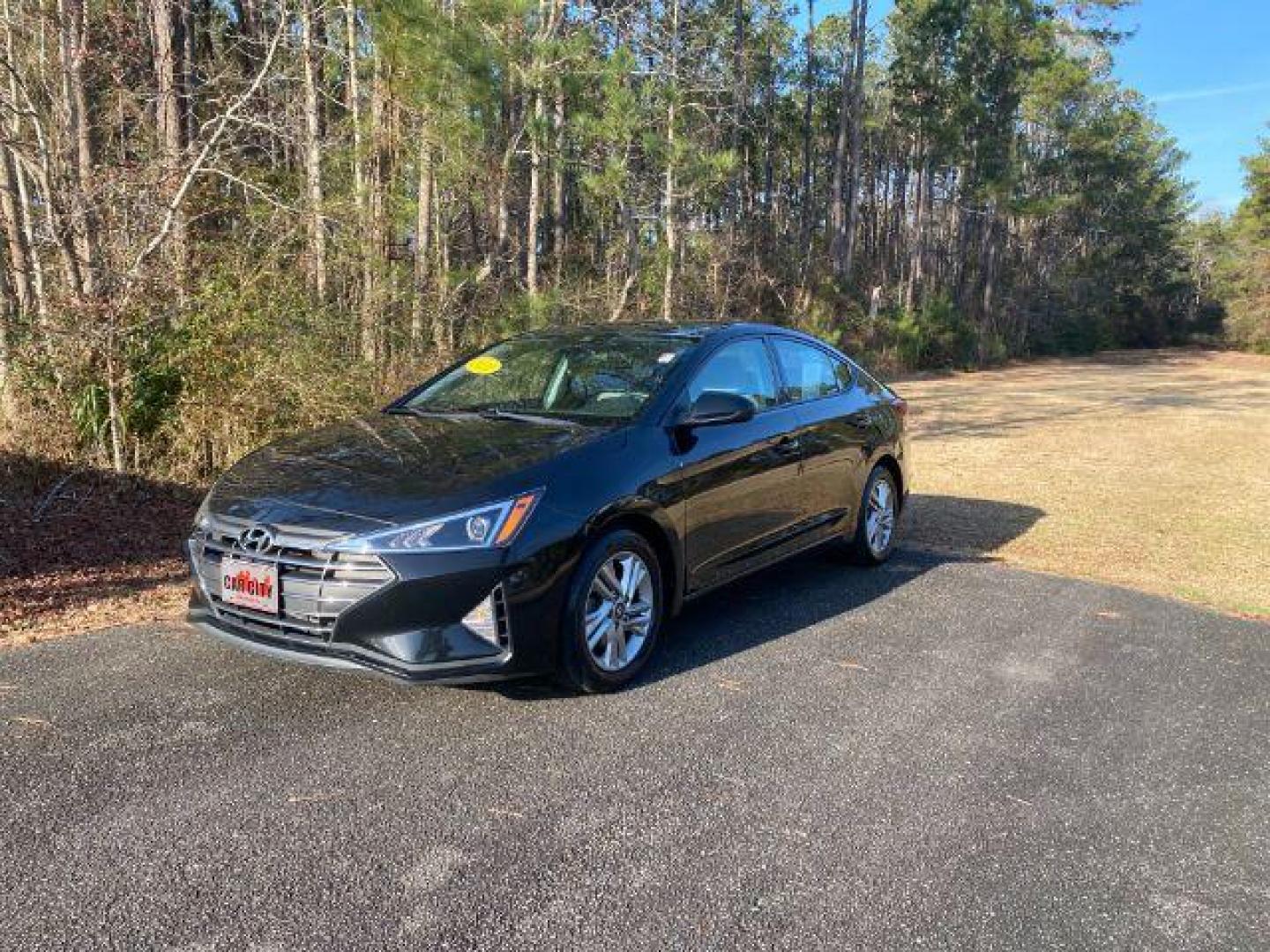 2020 /GRAY CLOTH Hyundai Elantra SEL (5NPD84LF1LH) with an 2.0L engine, 0 speed Automatic CVT C0GF1 transmission, located at 9146 Ocean Hwy West, Calabash, NC, 28467, (910) 579-1110, 33.928635, -78.576157 - 2020 Hyundai Elantra SEL - Photo#0