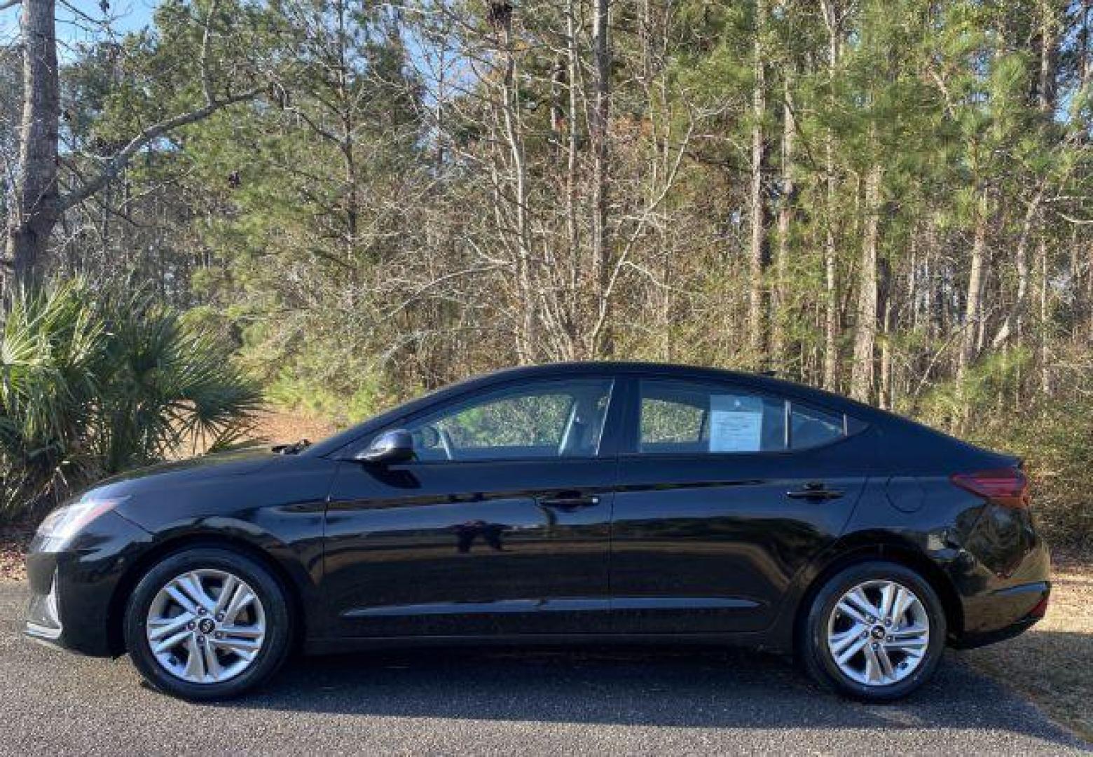 2020 /GRAY CLOTH Hyundai Elantra SEL (5NPD84LF1LH) with an 2.0L engine, 0 speed Automatic CVT C0GF1 transmission, located at 9146 Ocean Hwy West, Calabash, NC, 28467, (910) 579-1110, 33.928635, -78.576157 - 2020 Hyundai Elantra SEL - Photo#1