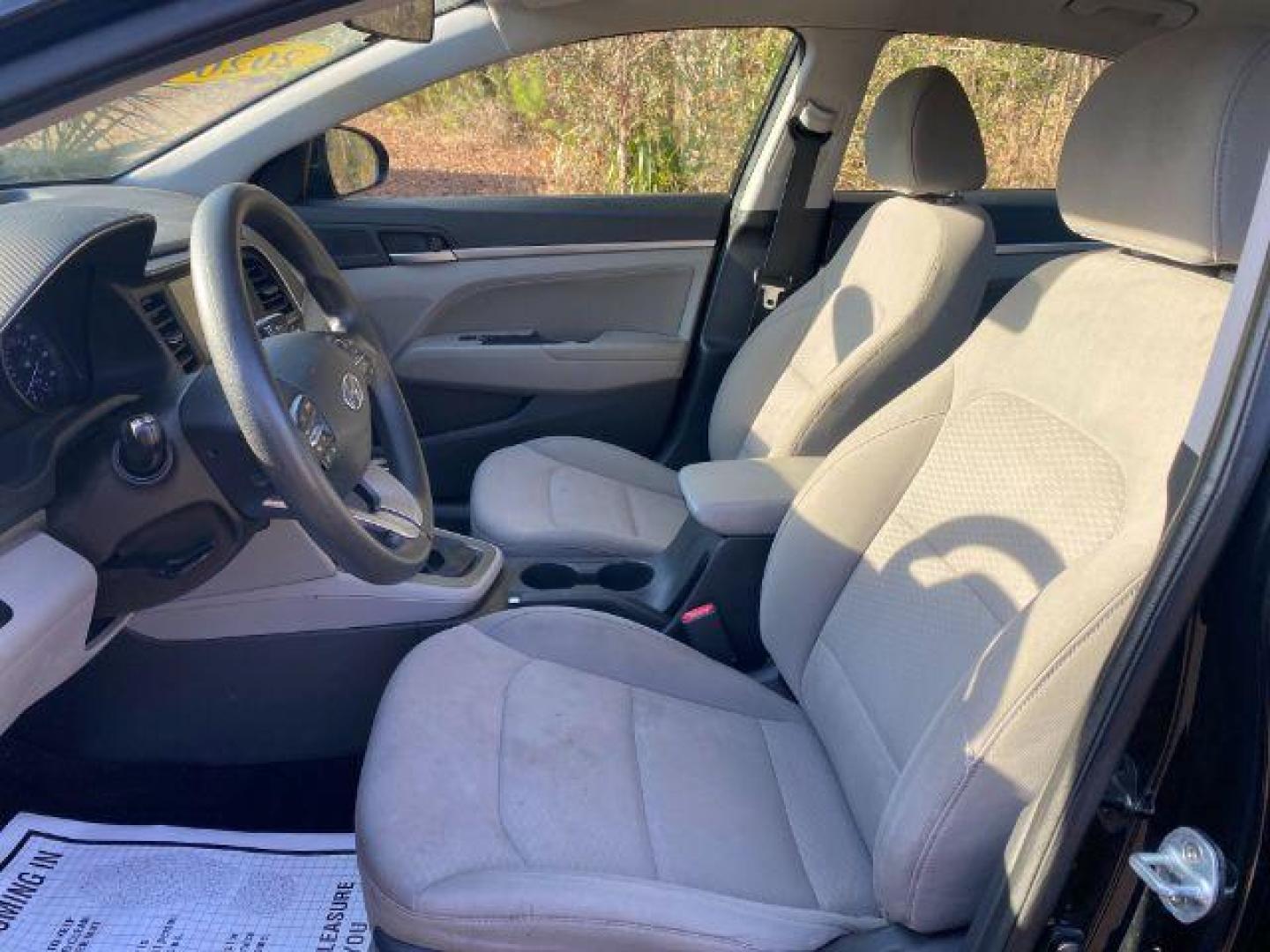 2020 /GRAY CLOTH Hyundai Elantra SEL (5NPD84LF1LH) with an 2.0L engine, 0 speed Automatic CVT C0GF1 transmission, located at 9146 Ocean Hwy West, Calabash, NC, 28467, (910) 579-1110, 33.928635, -78.576157 - 2020 Hyundai Elantra SEL - Photo#6