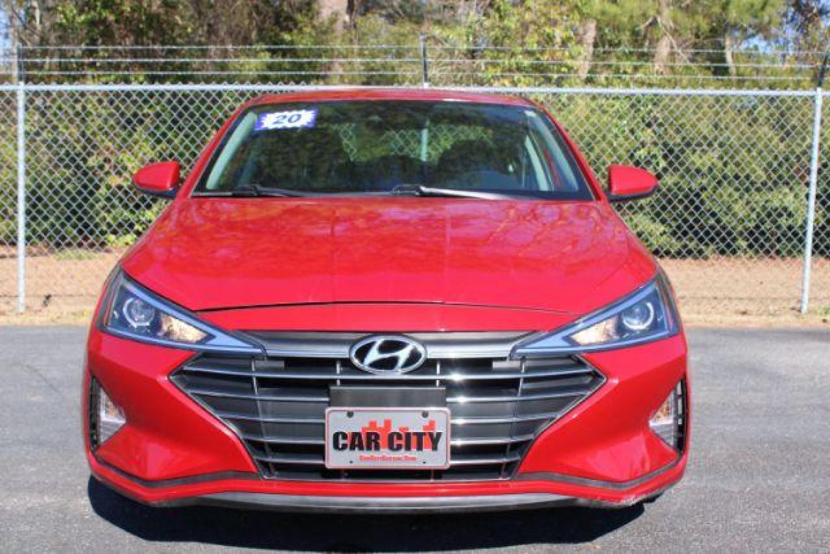 2020 Hyundai Elantra Limited (5NPD84LF3LH) with an 1.8L L4 DOHC 16V engine, 6-Speed Automatic transmission, located at 3598 James B White Hwy South, Whiteville, NC, 28472, (910) 642-3196, 34.294846, -78.732613 - 2020 Hyundai Elantra Limited - Photo#1