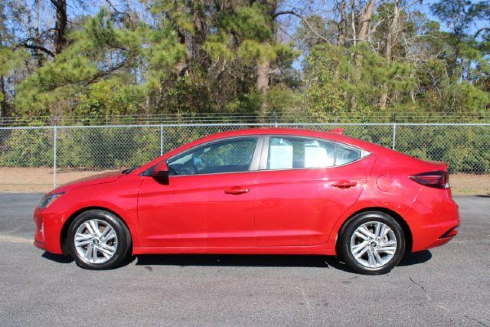 2020 Hyundai Elantra Limited (5NPD84LF3LH) with an 1.8L L4 DOHC 16V engine, 6-Speed Automatic transmission, located at 3598 James B White Hwy South, Whiteville, NC, 28472, (910) 642-3196, 34.294846, -78.732613 - 2020 Hyundai Elantra Limited - Photo#3