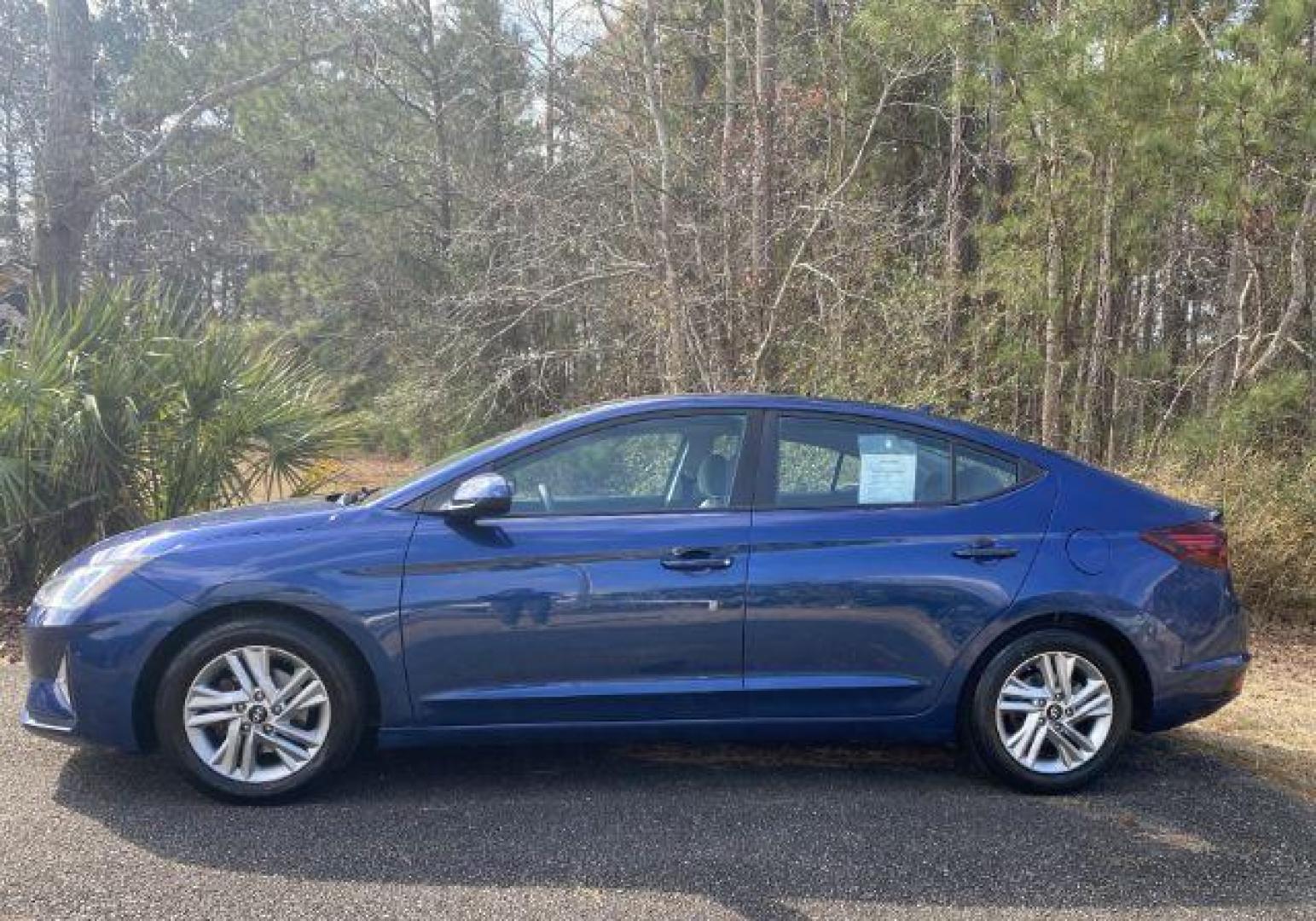 2020 /Gray, leather Hyundai Elantra SEL (5NPD84LF1LH) with an 1.8L L4 DOHC 16V engine, 6-Speed Automatic transmission, located at 9146 Ocean Hwy West, Calabash, NC, 28467, (910) 579-1110, 33.928635, -78.576157 - 2020 Hyundai Elantra SEL - Photo#2