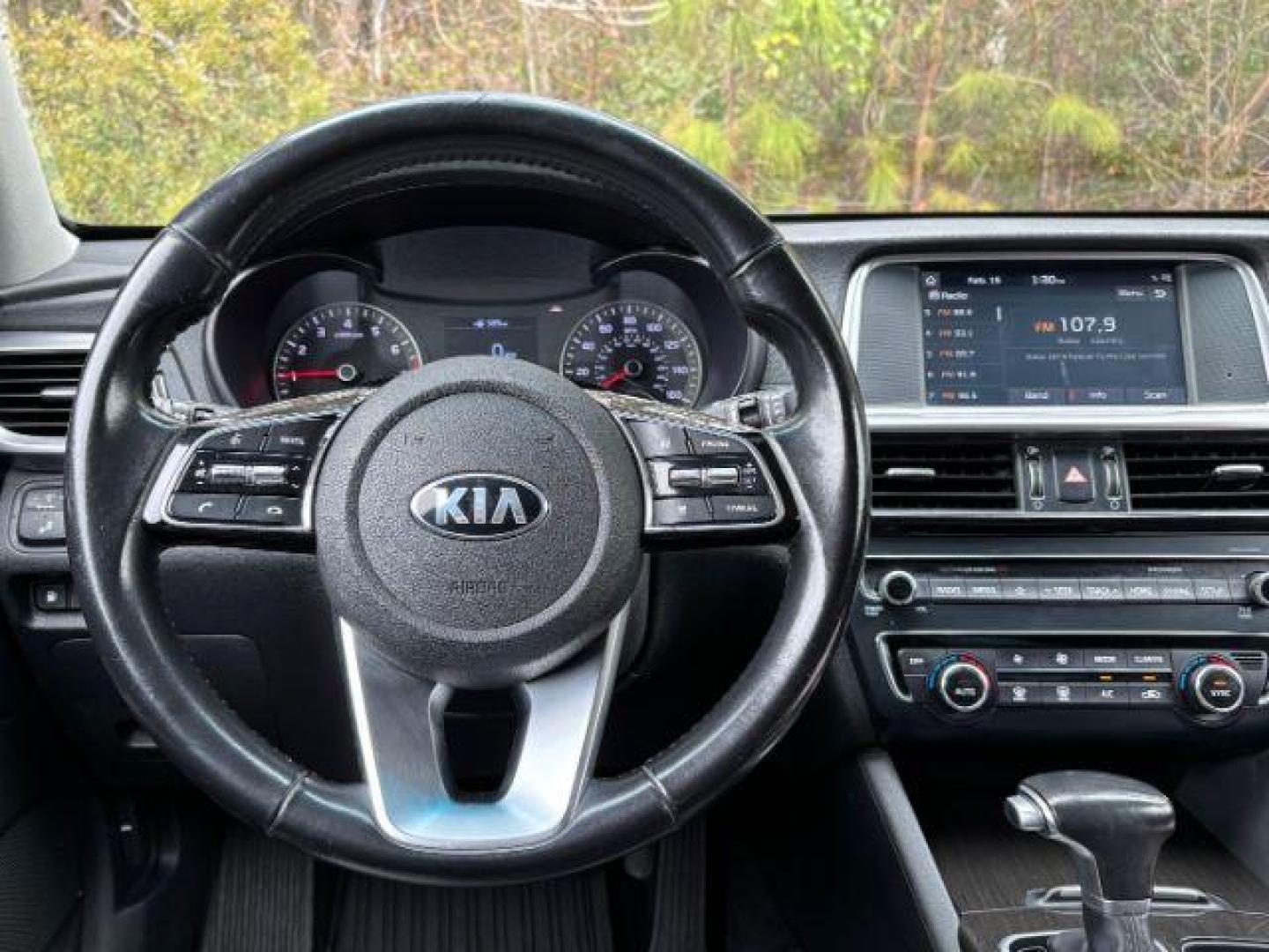 2019 /Black Leather, leather Kia Optima EX (5XXGU4L19KG) with an 1.6L L4 DOHC 16V engine, 6-Speed Automatic transmission, located at 2761 East Hwy 501, Conway, SC, 29526, (843) 331-1151, 33.781528, -78.989883 - 2019 Kia Optima EX - Photo#5