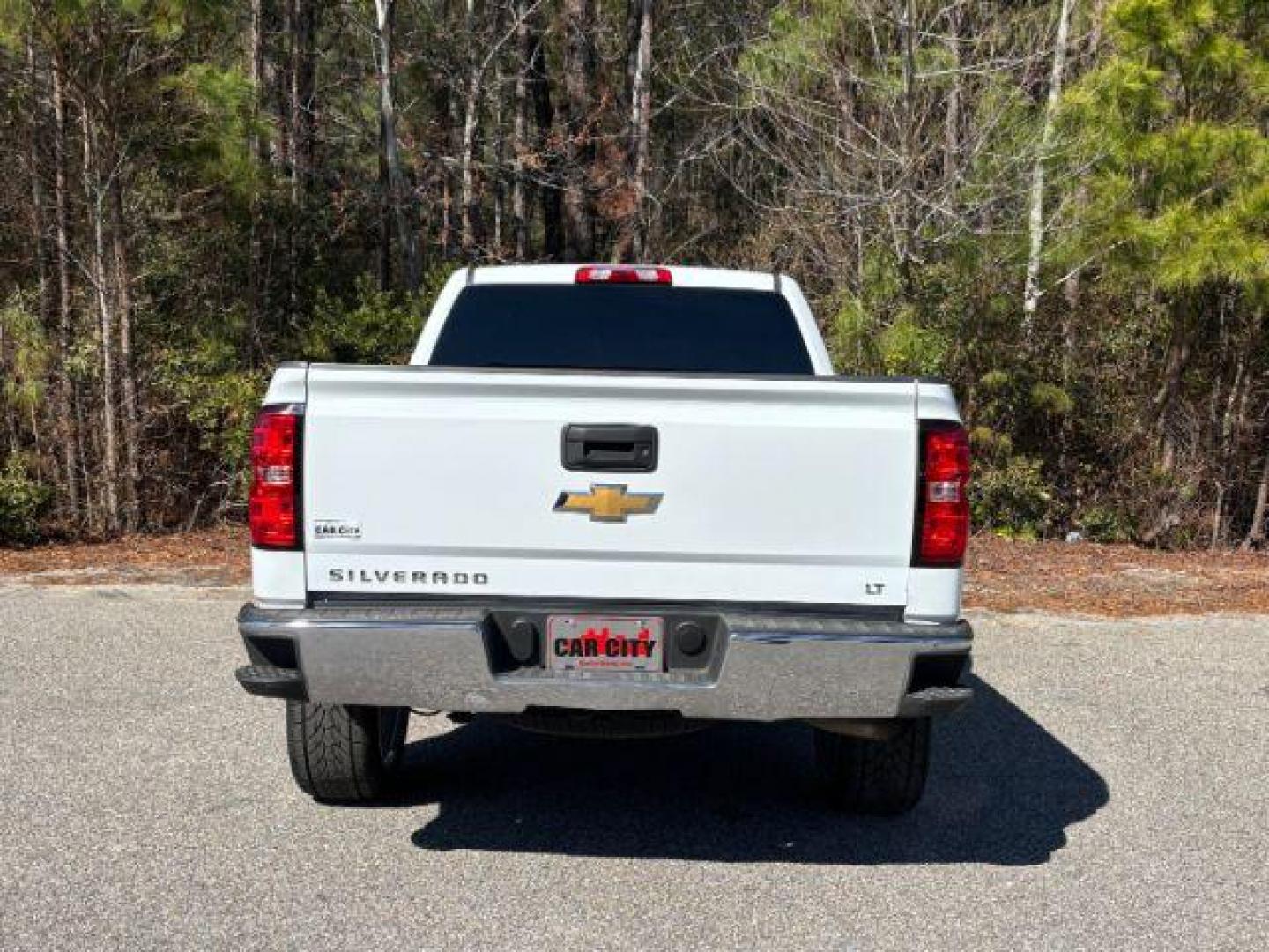 2018 /CHARCOAL CLOTH Chevrolet Silverado 1500 LT 4WD (1GCVKREH5JZ) with an Other engine, located at 2761 East Hwy 501, Conway, SC, 29526, (843) 331-1151, 33.781528, -78.989883 - 2018 Chevrolet Silverado 1500 LT 4WD - Photo#4