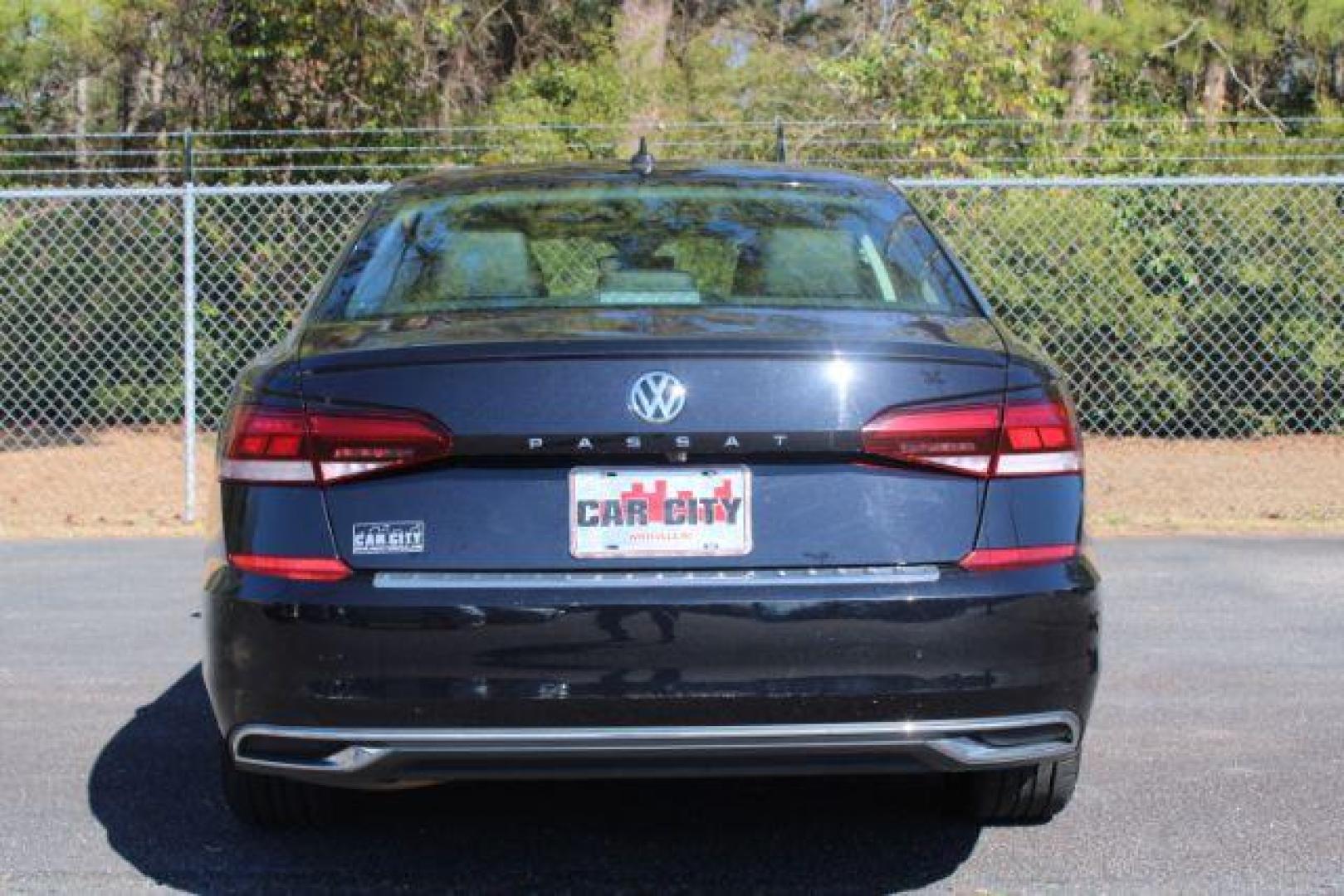 2022 Volkswagen Passat SE (1VWSA7A34NC) with an 2.0L L4 DOHC 16V engine, 6-Speed Automatic transmission, located at 3598 James B White Hwy South, Whiteville, NC, 28472, (910) 642-3196, 34.294846, -78.732613 - 2022 Volkswagen Passat SE - Photo#2