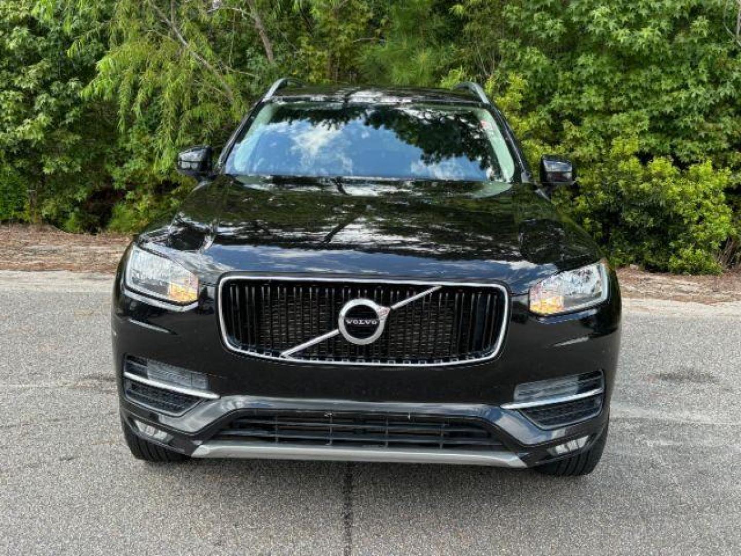 2016 /Charcoal, leather Volvo XC90 T5 Momentum AWD (YV4102XK0G1) with an 2.0L L4 DOHC 16V engine, 8-Speed Automatic transmission, located at 2761 East Hwy 501, Conway, SC, 29526, (843) 331-1151, 33.781528, -78.989883 - 2016 Volvo XC90 T5 Momentum AWD - Photo#3