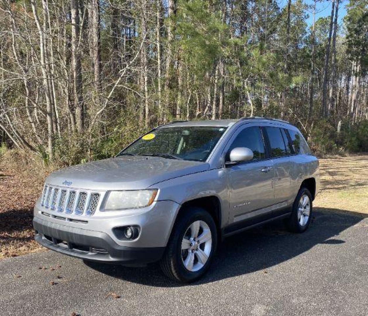 2016 Jeep Compass Latitude FWD (1C4NJCEA7GD) with an 2.0L L4 DOHC 16V engine, Continuously Variabl transmission, located at 9146 Ocean Hwy West, Calabash, NC, 28467, (910) 579-1110, 33.928635, -78.576157 - 2016 Jeep Compass Latitude FWD - Photo#0