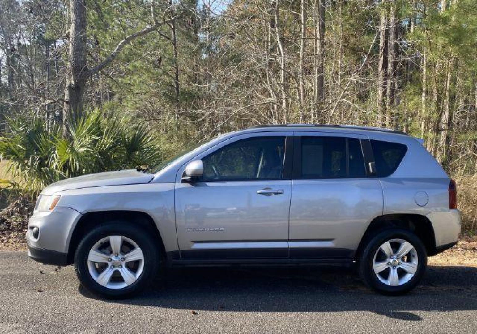 2016 Jeep Compass Latitude FWD (1C4NJCEA7GD) with an 2.0L L4 DOHC 16V engine, Continuously Variabl transmission, located at 9146 Ocean Hwy West, Calabash, NC, 28467, (910) 579-1110, 33.928635, -78.576157 - 2016 Jeep Compass Latitude FWD - Photo#2