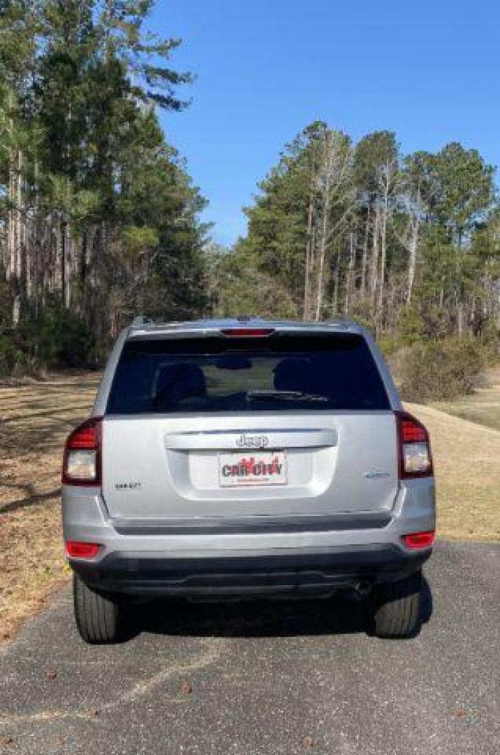 2016 Jeep Compass Latitude FWD (1C4NJCEA7GD) with an 2.0L L4 DOHC 16V engine, Continuously Variabl transmission, located at 9146 Ocean Hwy West, Calabash, NC, 28467, (910) 579-1110, 33.928635, -78.576157 - 2016 Jeep Compass Latitude FWD - Photo#3