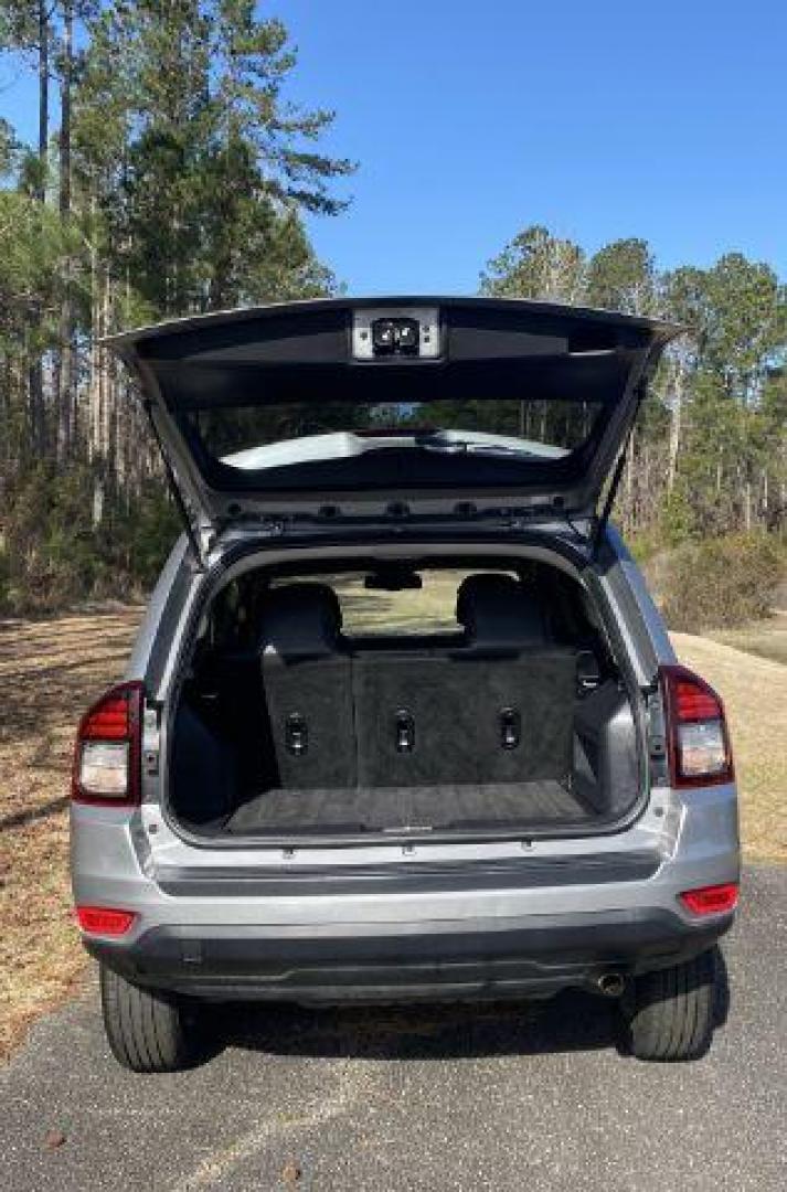 2016 Jeep Compass Latitude FWD (1C4NJCEA7GD) with an 2.0L L4 DOHC 16V engine, Continuously Variabl transmission, located at 9146 Ocean Hwy West, Calabash, NC, 28467, (910) 579-1110, 33.928635, -78.576157 - 2016 Jeep Compass Latitude FWD - Photo#8