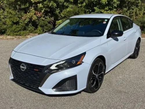 2024 Nissan Altima SR FWD