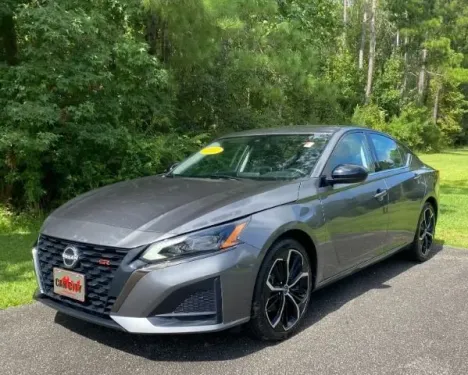 2023 Nissan Altima SR FWD