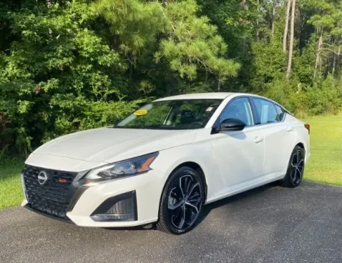 2024 Nissan Altima SR FWD