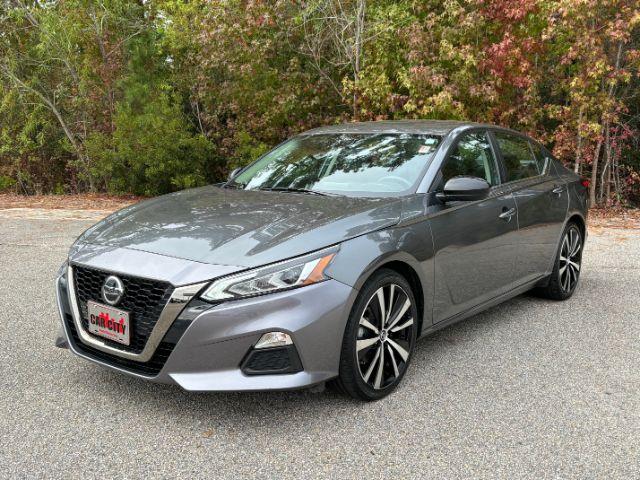 photo of 2022 Nissan Altima 2.5 SR