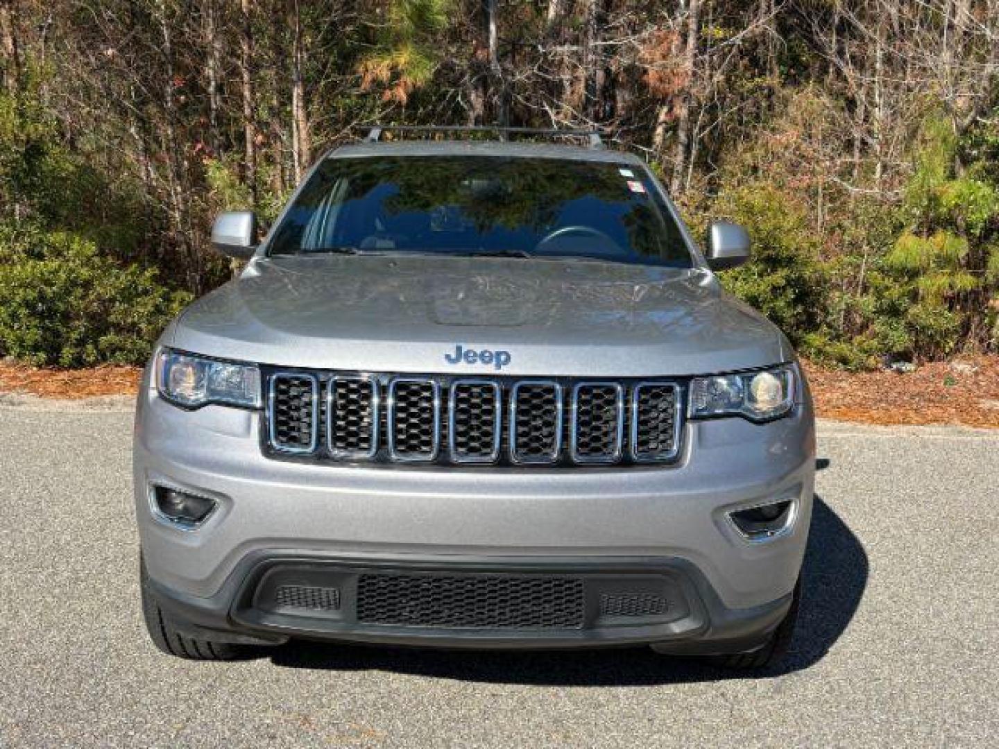 2017 /Black, cloth Jeep Grand Cherokee Laredo 4WD (1C4RJFAG7HC) with an 3.6L V6 DOHC 24V engine, 8-Speed Automatic transmission, located at 2761 East Hwy 501, Conway, SC, 29526, (843) 331-1151, 33.781528, -78.989883 - 2017 Jeep Grand Cherokee Laredo 4WD - Photo#3