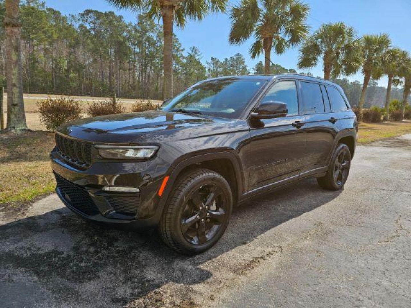 2023 /Global Black Jeep Grand Cherokee Limited 4WD (1C4RJHBGXPC) with an 3.6L V6 DOHC 24V engine, 8-Speed Automatic transmission, located at 9146 Ocean Hwy West, Calabash, NC, 28467, (910) 579-1110, 33.928635, -78.576157 - 2023 Jeep Grand Cherokee Limited 4WD - Photo#0