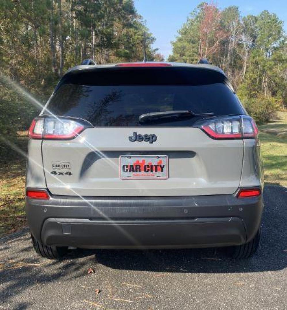 2023 /Black Jeep Cherokee Latitude Lux 4WD (1C4PJMMB7PD) with an 2.4L L4 DOHC 16V engine, 9-Speed Automatic transmission, located at 9146 Ocean Hwy West, Calabash, NC, 28467, (910) 579-1110, 33.928635, -78.576157 - 2023 Jeep Cherokee Latitude Lux 4WD - Photo#3