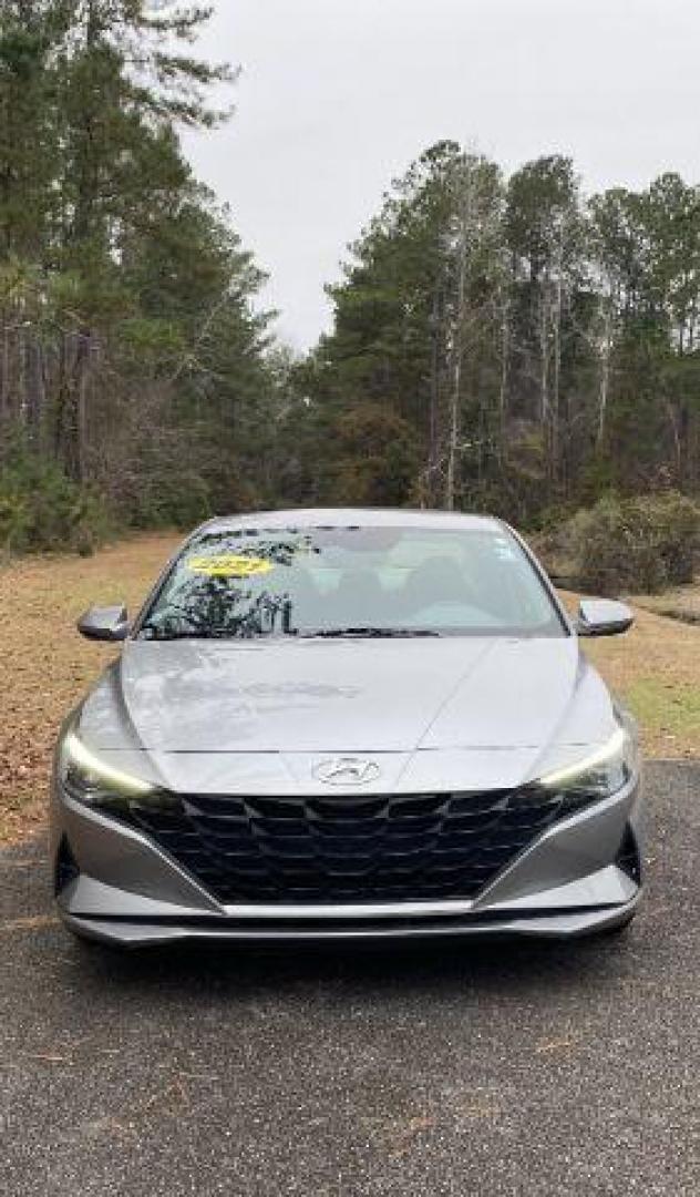 2021 /Medium Gray Hyundai Elantra SEL (5NPLM4AG1MH) with an 2.0L L4 DOHC 16V engine, 6-Speed Automatic transmission, located at 9146 Ocean Hwy West, Calabash, NC, 28467, (910) 579-1110, 33.928635, -78.576157 - 2021 Hyundai Elantra SEL - Photo#2