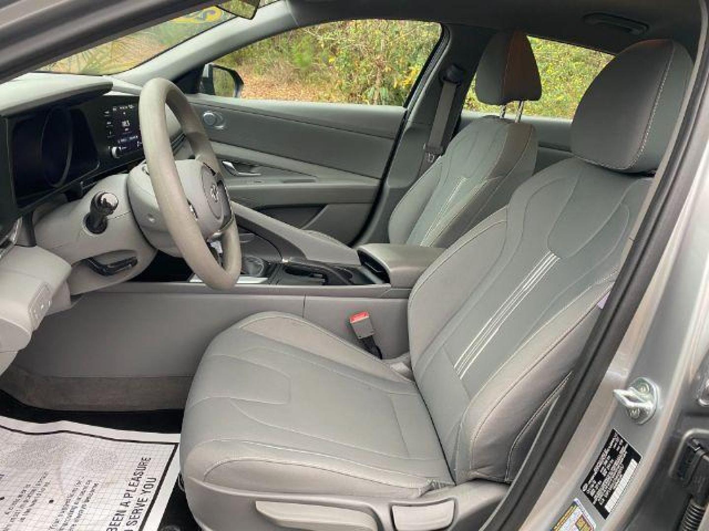 2021 /Medium Gray Hyundai Elantra SEL (5NPLM4AG1MH) with an 2.0L L4 DOHC 16V engine, 6-Speed Automatic transmission, located at 9146 Ocean Hwy West, Calabash, NC, 28467, (910) 579-1110, 33.928635, -78.576157 - 2021 Hyundai Elantra SEL - Photo#6