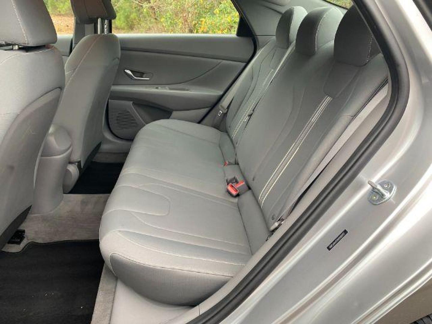 2021 /Medium Gray Hyundai Elantra SEL (5NPLM4AG1MH) with an 2.0L L4 DOHC 16V engine, 6-Speed Automatic transmission, located at 9146 Ocean Hwy West, Calabash, NC, 28467, (910) 579-1110, 33.928635, -78.576157 - 2021 Hyundai Elantra SEL - Photo#7