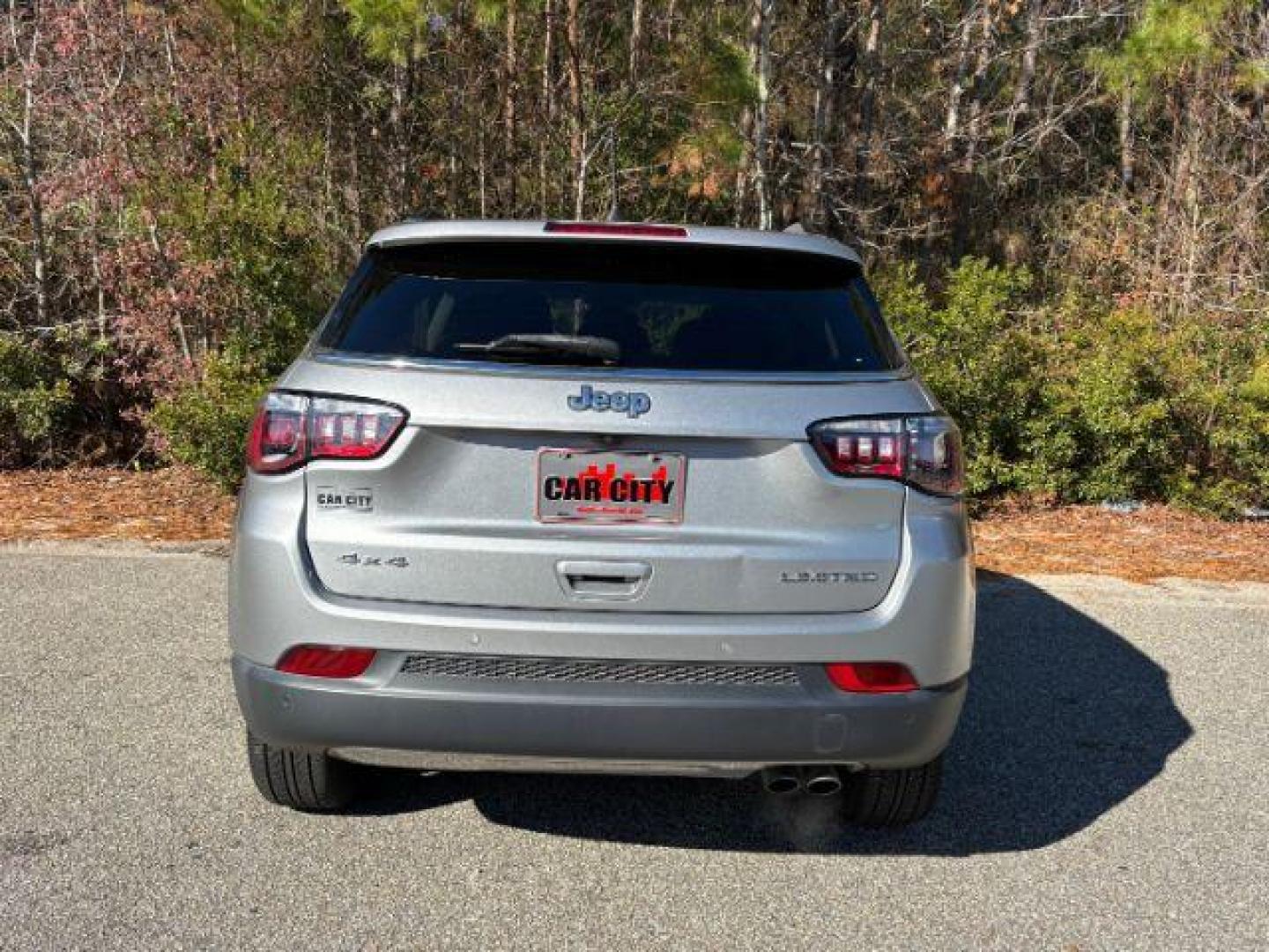 2021 /BLACK LEATHER Jeep Compass Limited 4WD (3C4NJDCB6MT) with an 2.4L L4 DOHC 16V engine, Continuously Variable Transmission transmission, located at 2761 East Hwy 501, Conway, SC, 29526, (843) 331-1151, 33.781528, -78.989883 - 2021 Jeep Compass Limited 4WD - Photo#4