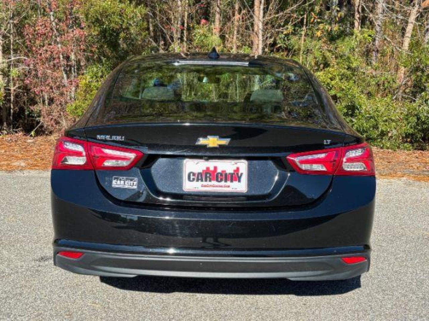 2022 /Jet Black Chevrolet Malibu LT (1G1ZD5ST6NF) with an 1.5L L4 DOHC 16V engine, 6-Speed Automatic transmission, located at 2761 East Hwy 501, Conway, SC, 29526, (843) 331-1151, 33.781528, -78.989883 - 2022 Chevrolet Malibu LT - Photo#6